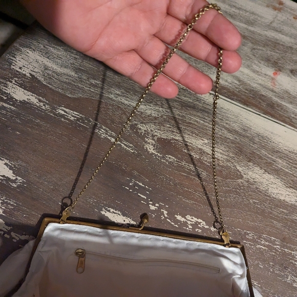 Vintage beaded clutch white linen and gold beads - Picture 11 of 15